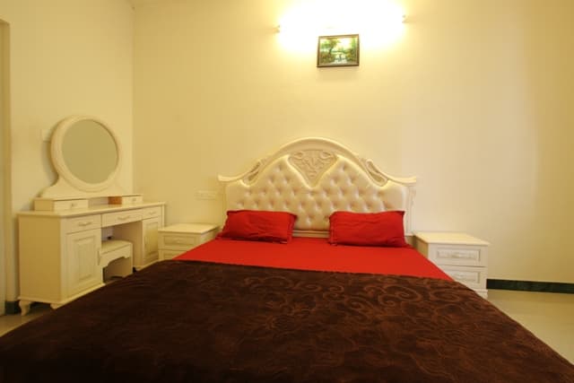 One Bedroom Cottage - photo 1